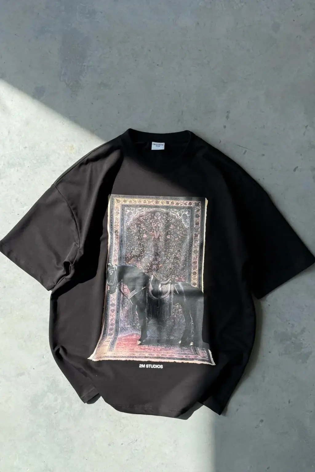 Men Tshirt (The horse) image 3